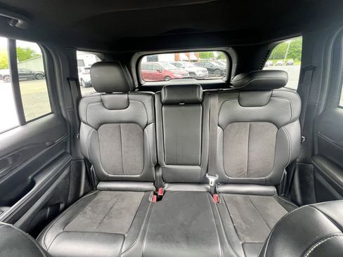 Used 2022 Jeep Grand Cherokee Altitude AWD/4WD image 30