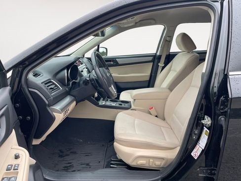 Used 2017 Subaru Outback 2.5i Premium AWD/4WD image 9