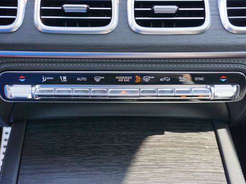 New 2026 Mercedes-Benz GLS 450 4MATIC image 31