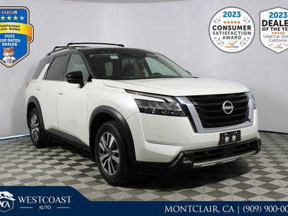 Used 2023 Nissan Pathfinder SL