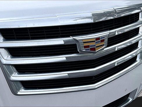 Used 2020 Cadillac Escalade Luxury RWD image 34