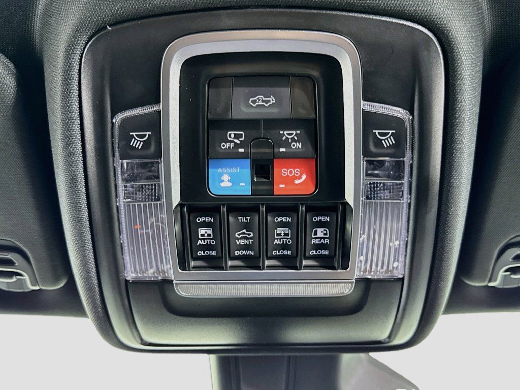 Used 2025 RAM 1500 Limited AWD/4WD image 24