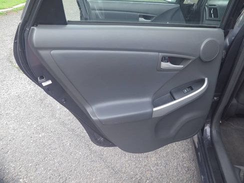 Used 2010 Toyota Prius Five FWD image 30