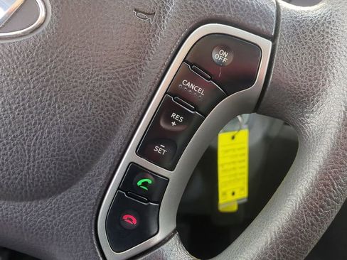 Used 2010 Hyundai Santa Fe GLS image 15