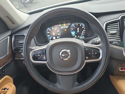 Used 2016 Volvo XC90 T6 Momentum w/ Momentum Plus Package image 16