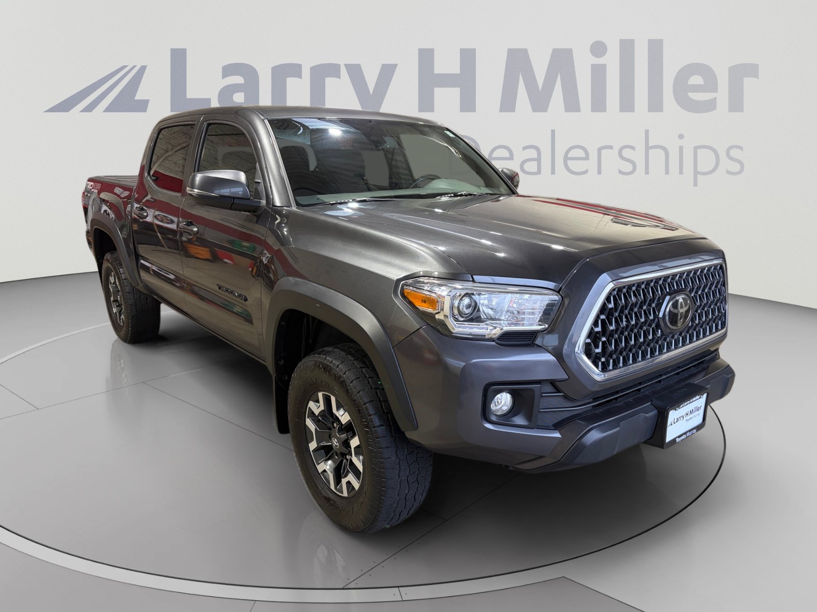Used 2019 Toyota Tacoma TRD Off-Road AWD/4WD image 7