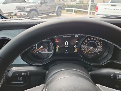 New 2025 Jeep Gladiator Sport AWD/4WD image 37