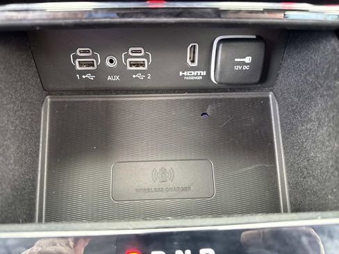 Used 2022 Jeep Grand Cherokee L Limited w/ Luxury Tech Group II image 24