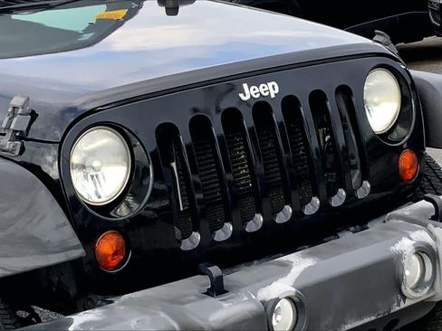 Used 2013 Jeep Wrangler Sport AWD/4WD image 24
