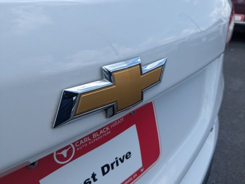Used 2018 Chevrolet Equinox Premier FWD image 32