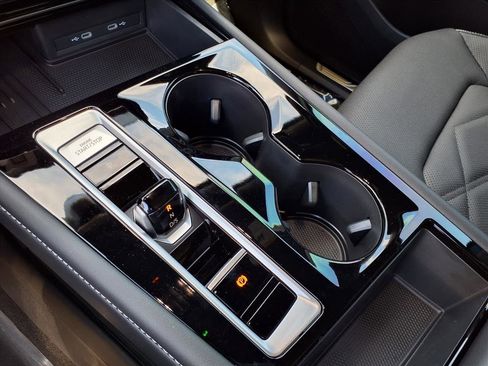 New 2026 Volkswagen Atlas Cross Sport SE image 19