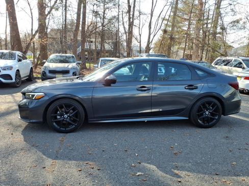 Used 2025 Honda Civic Sport image 4