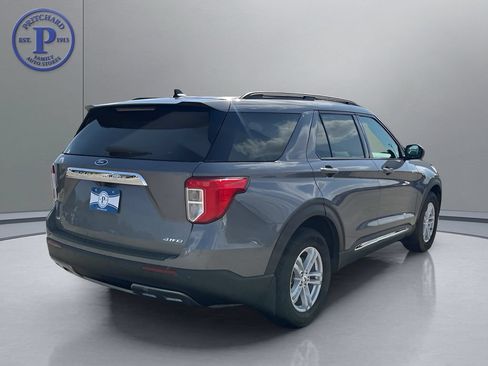 Used 2021 Ford Explorer XLT w/ Equipment Group 202A AWD/4WD image 7