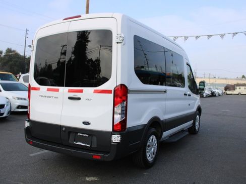 Used 2017 Ford Transit 150 XLT image 6