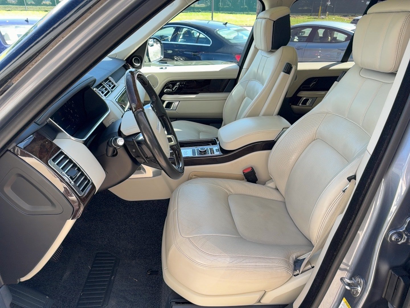 Used 2020 Land Rover Range Rover HSE AWD/4WD image 6