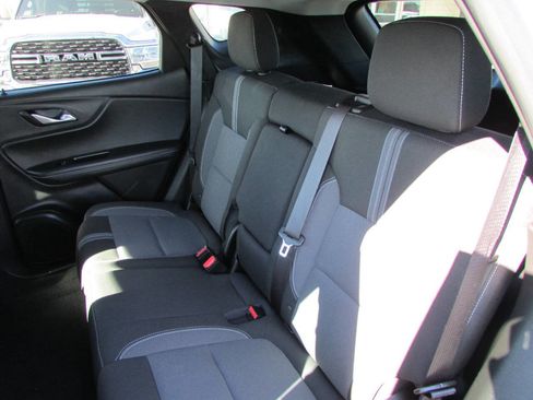 Used 2025 Chevrolet Blazer LT image 28