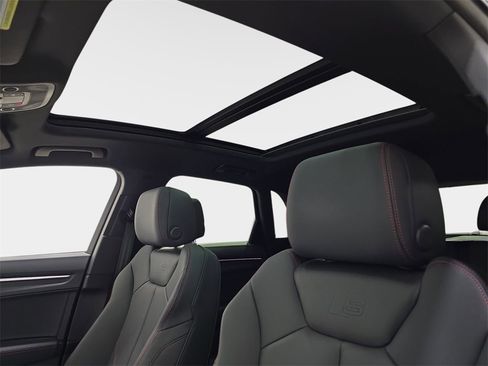 Used 2025 Audi Q3 2.0T Premium Plus w/ Premium Plus Package image 31