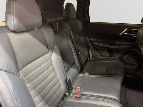 Used 2022 Mitsubishi Outlander SE AWD/4WD image 21