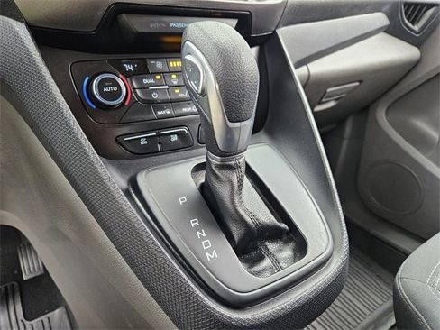 Used 2021 Ford Transit Connect XLT image 17
