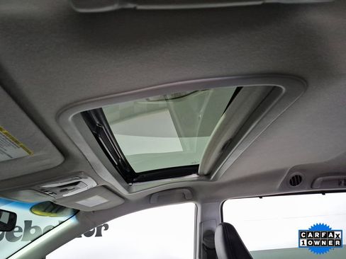 Used 2011 Toyota Sienna SE image 20