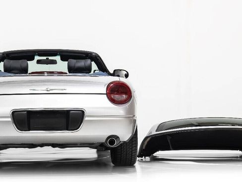 Used 2005 Ford Thunderbird RWD image 9