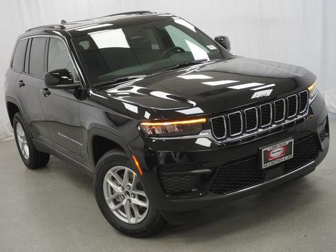 New 2026 Jeep Grand Cherokee Laredo AWD/4WD image 7