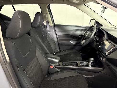 Used 2022 Nissan Kicks SV FWD image 17
