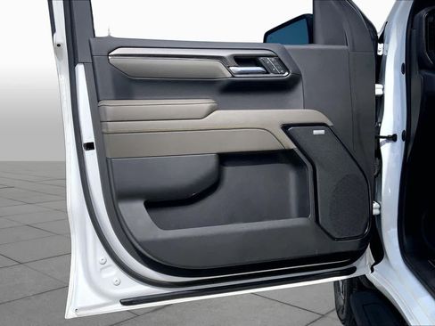 Used 2022 Chevrolet Silverado 1500 ZR2 w/ Technology Package AWD/4WD image 43