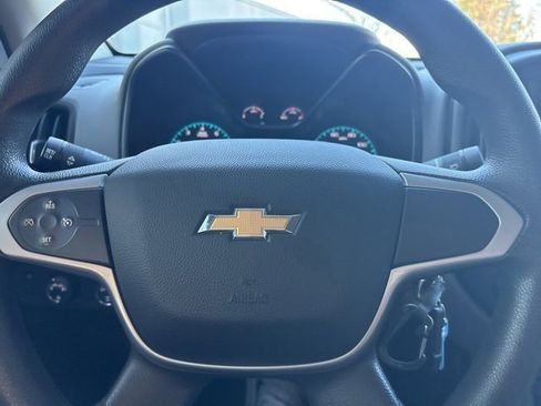 Used 2019 Chevrolet Colorado W/T w/ WT Convenience Package image 4