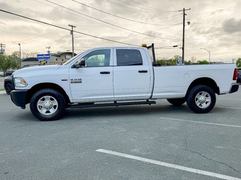 Used 2017 RAM 3500 Tradesman image 7