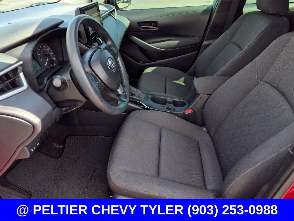 Used 2025 Toyota Corolla LE FWD image 25