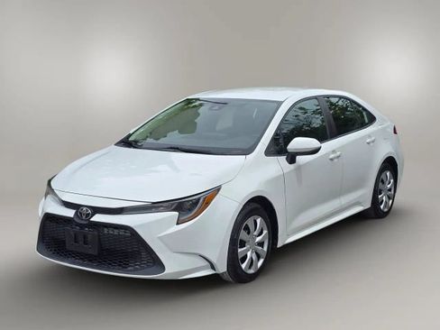 Used 2021 Toyota Corolla LE FWD image 1