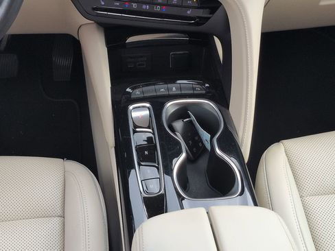 Certified 2021 Buick Envision Essence w/ Technology Package I image 28