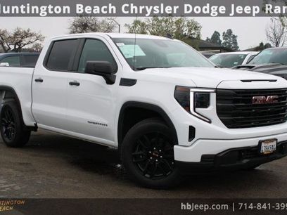 Used 2024 GMC Sierra 1500 Pro w/ Graphite Edition