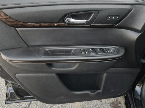 Used 2014 GMC Acadia Denali AWD/4WD image 11