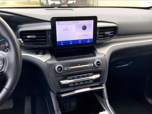Certified 2020 Ford Explorer XLT image 7
