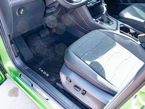 New 2026 Volkswagen Taos SE image 28