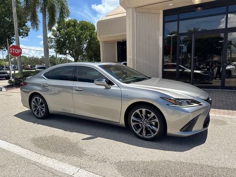 Used 2019 Lexus ES 350 F Sport w/ Accessory Package 2 FWD image 3