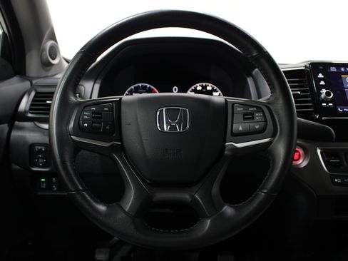Used 2024 Honda Ridgeline Sport image 11