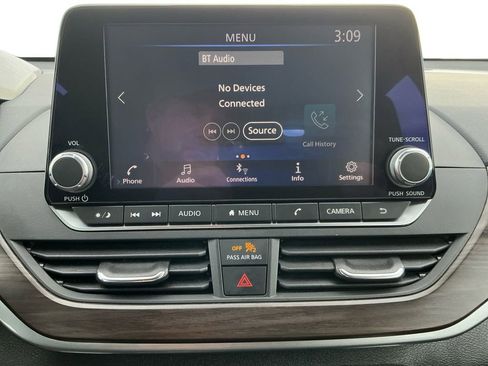 Used 2024 Nissan Altima 2.5 SV image 24