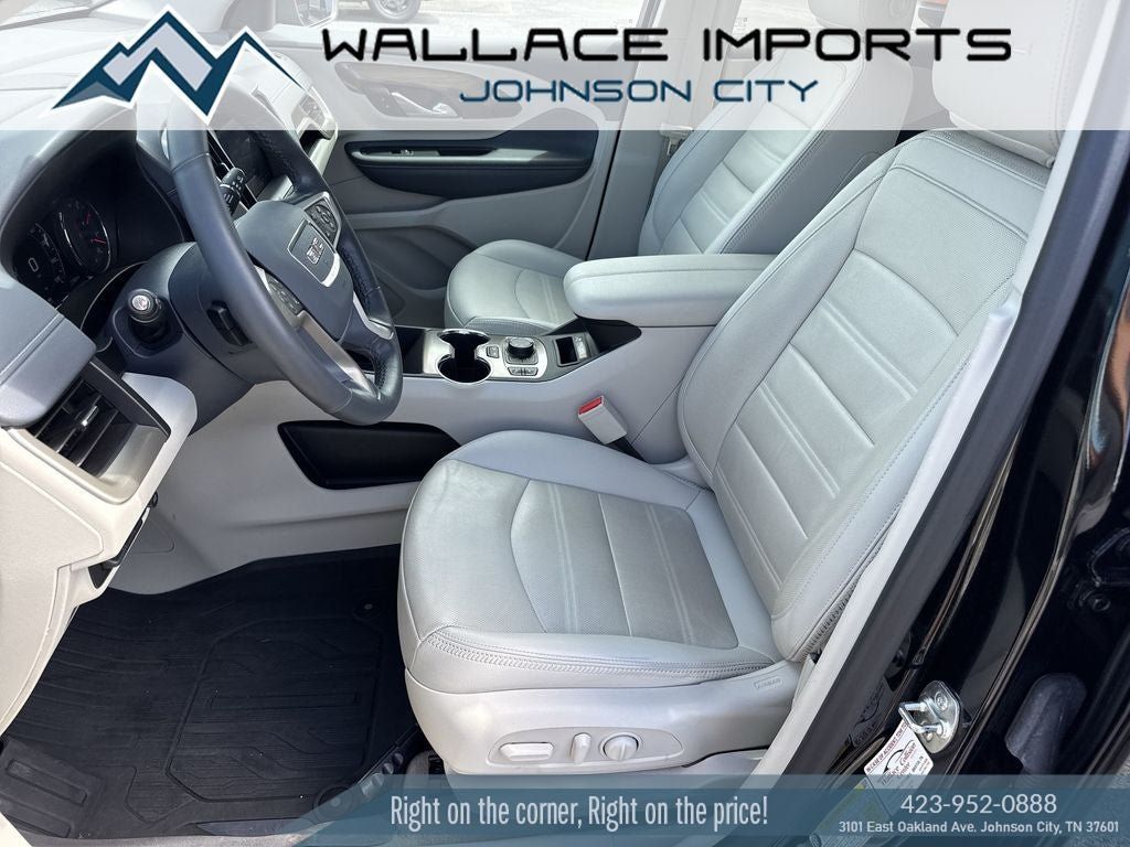 Used 2024 GMC Terrain Denali w/ Black Diamond Edition AWD/4WD image 14