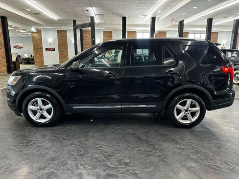 Used 2019 Ford Explorer XLT FWD image 8
