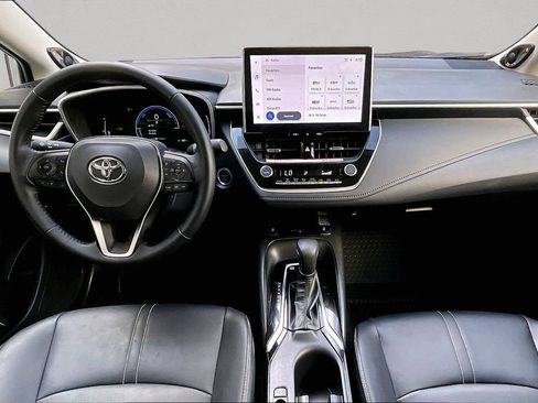Used 2025 Toyota Corolla XLE FWD image 10