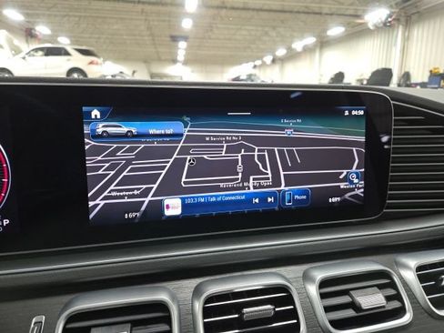 Used 2026 Mercedes-Benz GLS 450 4MATIC image 10
