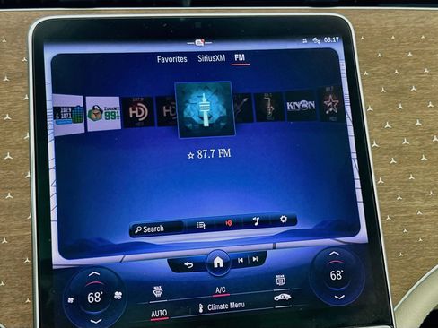 Used 2023 Mercedes-Benz EQS 450+ SUV image 16