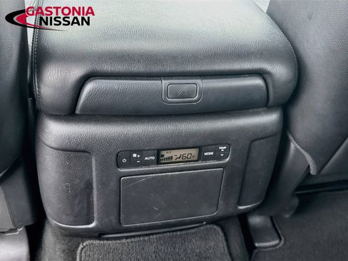 Used 2024 Nissan Armada SL w/ Captain's Chairs Package AWD/4WD image 30