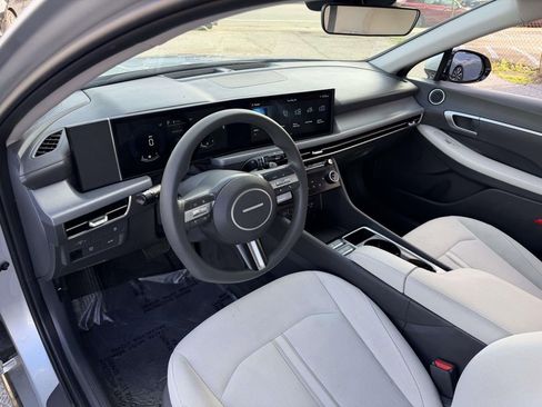 Used 2025 Hyundai Sonata SEL FWD image 17
