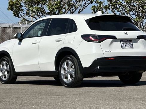 Certified 2023 Honda HR-V LX image 6