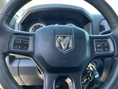Used 2018 RAM 1500 ST w/ SXT Appearance Group AWD/4WD image 14