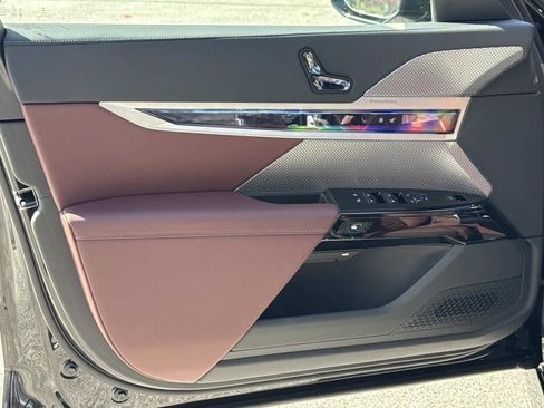 Certified 2025 BMW 760i xDrive 760i xDrive w/ Executive Package image 26